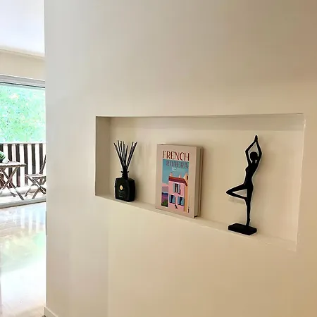 Standing 100m De La Avec Balcon Dauphin Apartment *