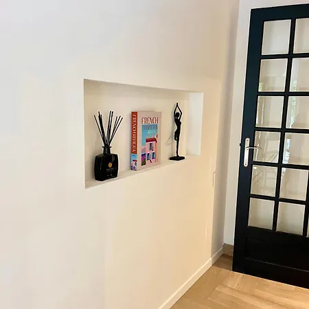 Standing 100m De La Avec Balcon Dauphin Apartment *