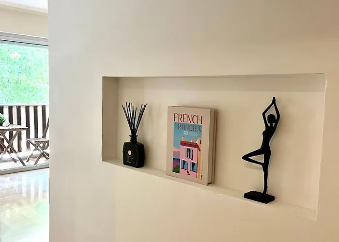 Standing 100m De La Avec Balcon Dauphin Apartament *